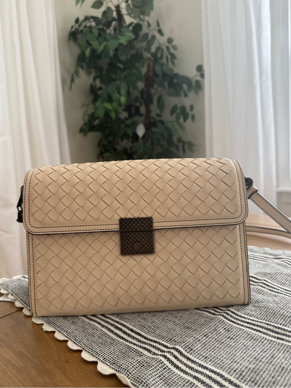 Bottega Veneta Ecru Intrecciato Leather Crossbody Flap